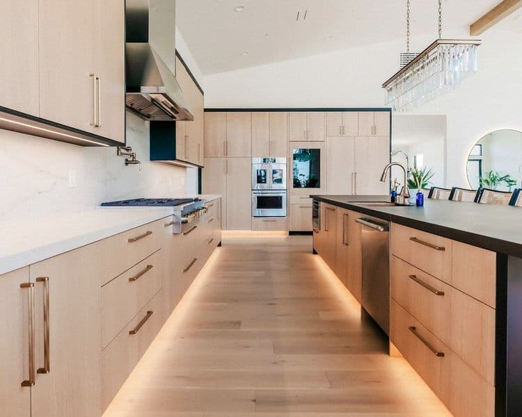 La Luz Invisible: Maestría Sensorial en el Diseño Residencial