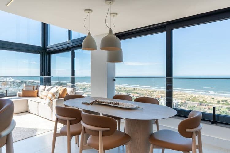Penthouses de Lujo: La Ingeniería del Confort Invisible